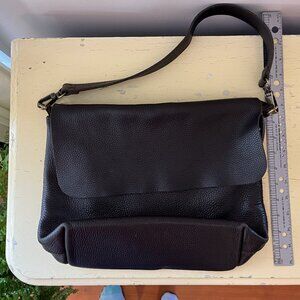 11600 Leather Goods Crossbody Purse